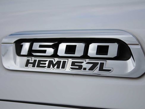 Used 2022 RAM 1500 Big Horn AWD/4WD image 6