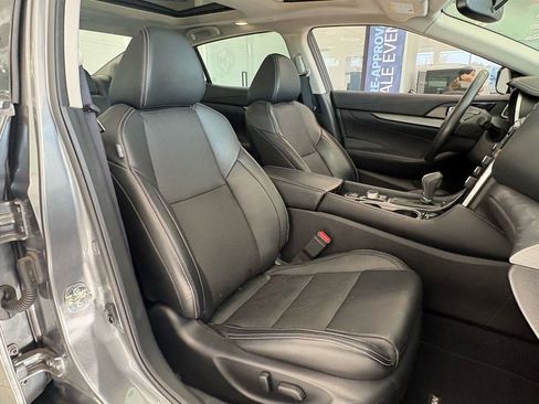 Used 2018 Nissan Maxima 3.5 SL image 23