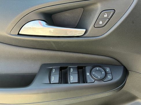 Used 2026 Buick Envista Preferred FWD image 5