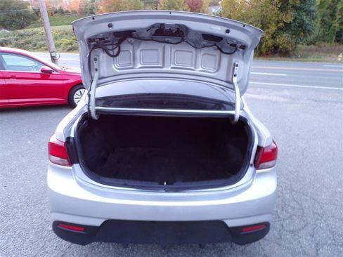 Used 2018 Kia Rio S image 37