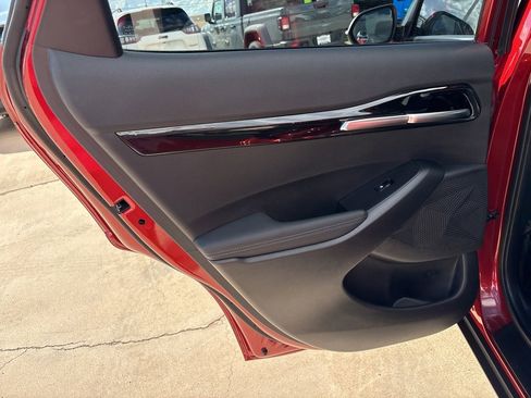 Used 2025 Kia Seltos SX image 17