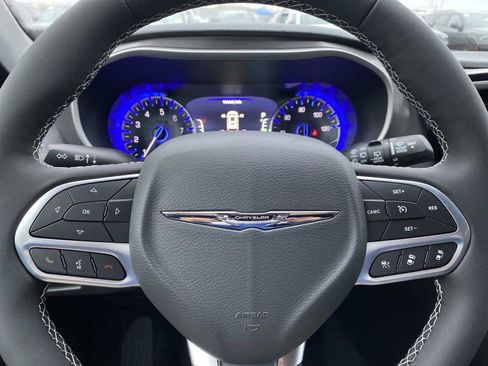 New 2026 Chrysler Pacifica Select image 13