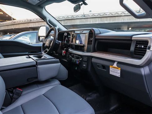 New 2026 Ford F250 XL w/ XL Chrome Package image 12