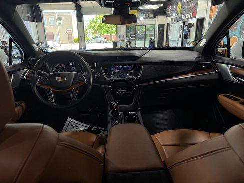 Used 2023 Cadillac XT5 Premium Luxury w/ LPO, Floor Liner Package AWD/4WD image 23