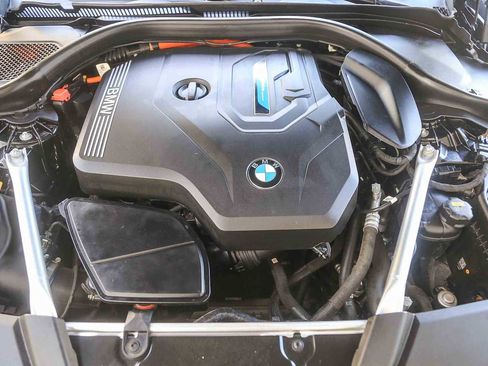 Certified 2023 BMW 530e w/ M Sport Package image 23