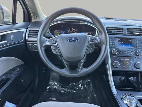 Used 2018 Ford Fusion S image 13