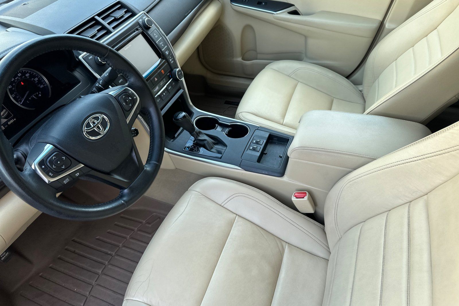 Used 2015 Toyota Camry XLE FWD image 10