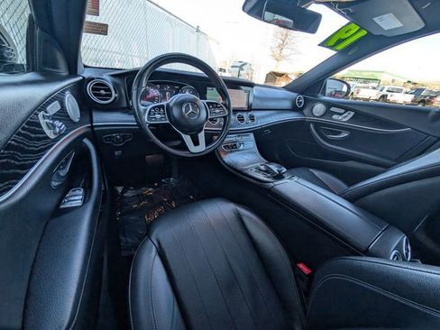 Used 2019 Mercedes-Benz E 300 4MATIC image 6