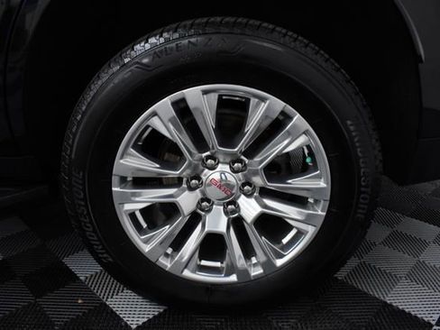 Used 2023 GMC Yukon Denali image 13