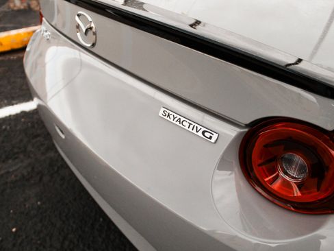 New 2026 MAZDA MX-5 Miata Club w/ Weather Package RWD image 8