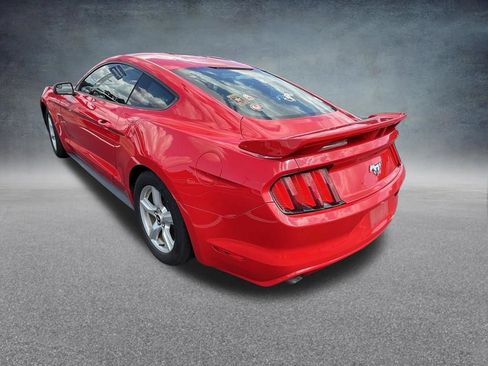 Used 2015 Ford Mustang Coupe RWD image 8