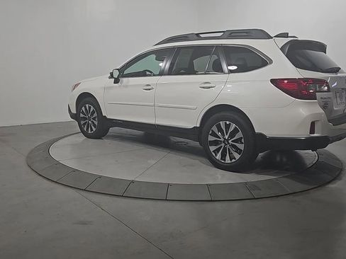 Used 2016 Subaru Outback 2.5i Limited image 3