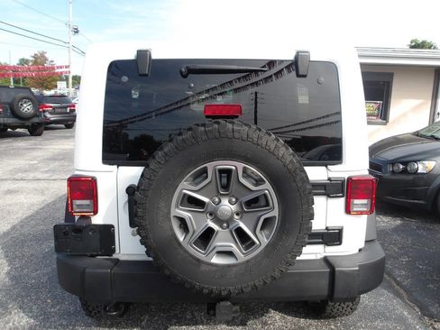 Used 2018 Jeep Wrangler Unlimited Rubicon w/ Cold Weather Group image 6