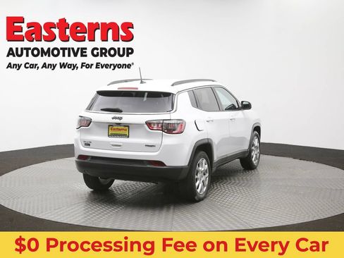 Used 2022 Jeep Compass Latitude AWD/4WD image 37