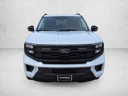 New 2026 Ford Expedition Active image 5