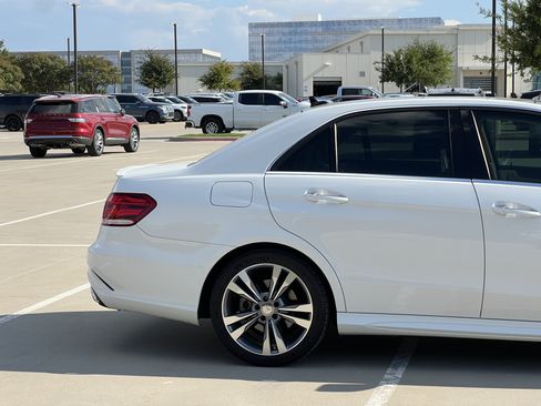 Used 2016 Mercedes-Benz E 350 Sedan image 11