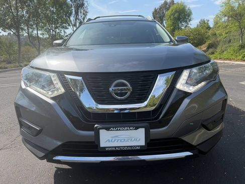 Used 2019 Nissan Rogue SV FWD image 8