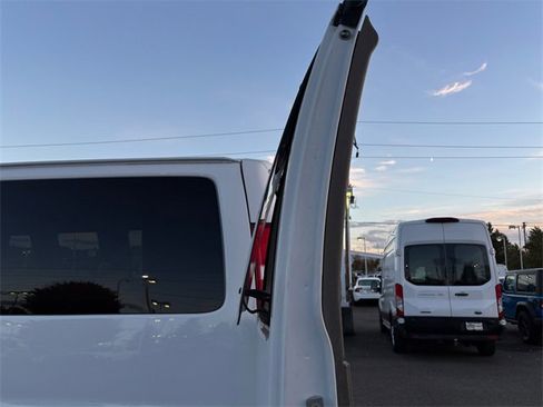 Used 2017 Chevrolet Express 3500 LT w/ LT Preferred Equipment Group image 27