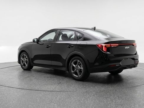 Used 2025 Kia K4 LXS FWD image 6