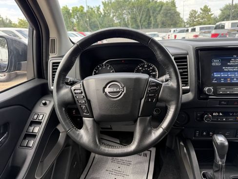 Used 2024 Nissan Frontier SV w/ Technology Package RWD image 22