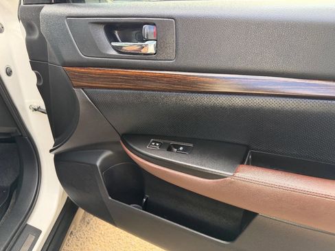 Used 2013 Subaru Outback 3.6R Limited image 38