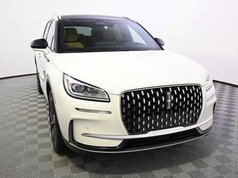 Used 2023 Lincoln Corsair Reserve w/ Equipment Group 202A AWD/4WD image 9