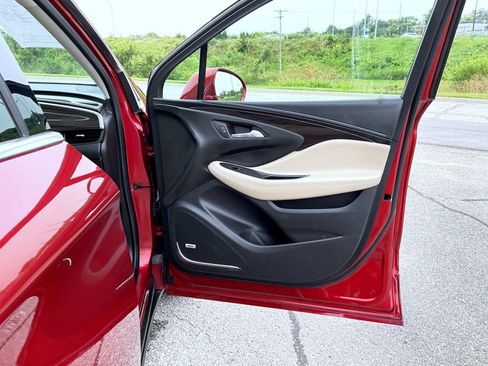 Used 2019 Buick Envision Premium AWD/4WD image 16