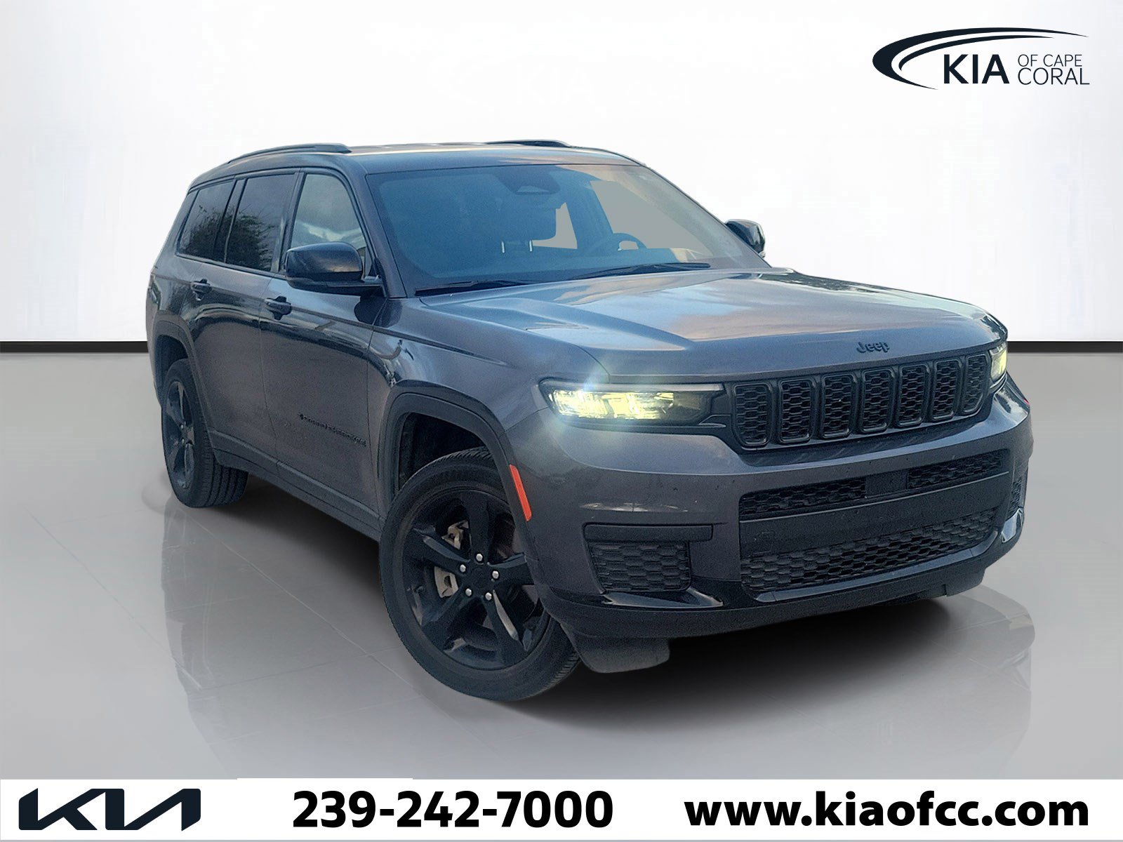 Used 2023 Jeep Grand Cherokee L Laredo AWD/4WD image 1