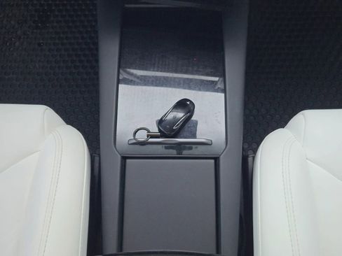 Used 2019 Tesla Model X Long Range image 34