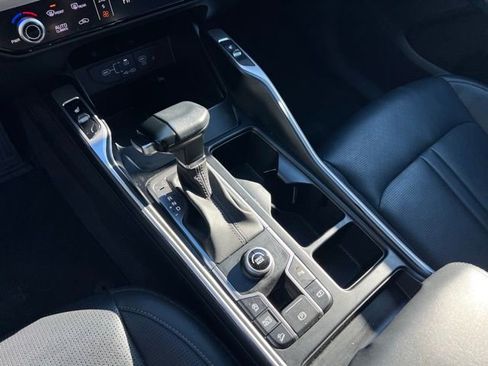 Certified 2024 Kia Sorento S image 22