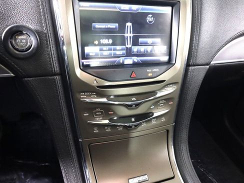 Used 2013 Lincoln MKX AWD image 15