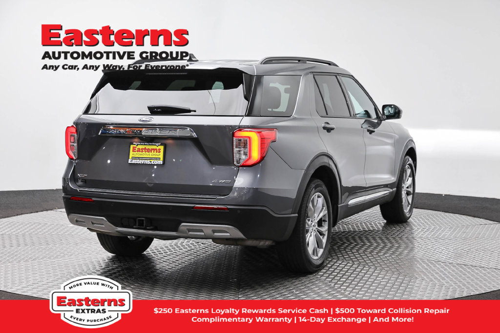 Used 2024 Ford Explorer XLT w/ Equipment Group 202A AWD/4WD image 6