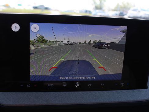 New 2025 Ford Maverick XLT image 32