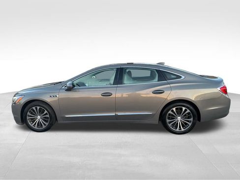 Used 2017 Buick LaCrosse Preferred image 9