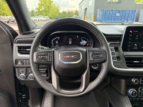Used 2024 GMC Yukon AT4 w/ AT4 Premium Plus Package AWD/4WD image 11