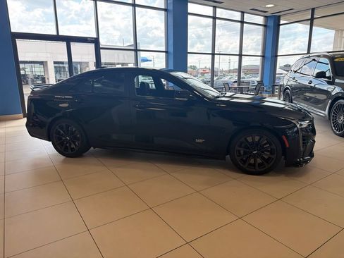 Used 2026 Cadillac CT4 V Blackwing w/ Driver Assist Package RWD image 6
