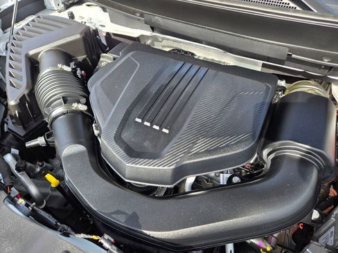 Used 2025 Chevrolet Traverse Z71 w/ Enhanced Driving Package image 19