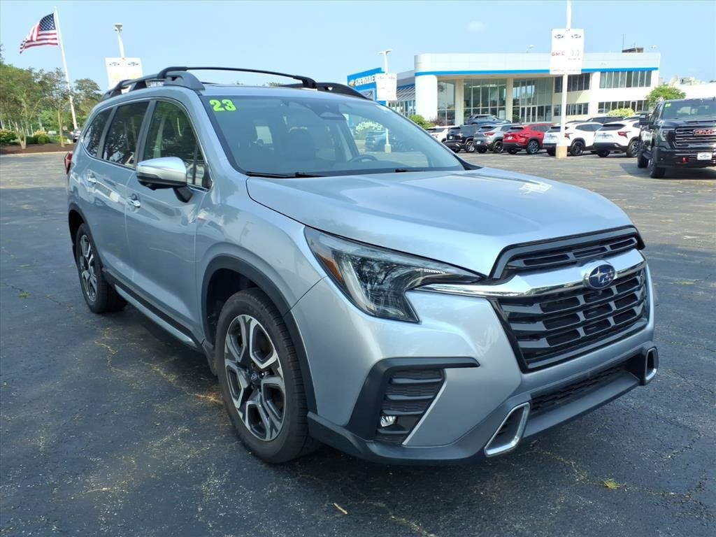 Used 2023 Subaru Ascent Touring AWD/4WD image 1