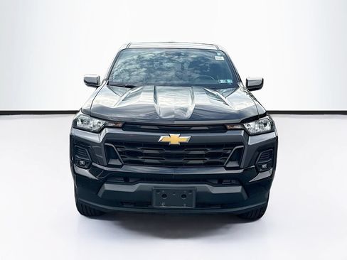 Used 2023 Chevrolet Colorado LT w/ LT Convenience Package II AWD/4WD image 2