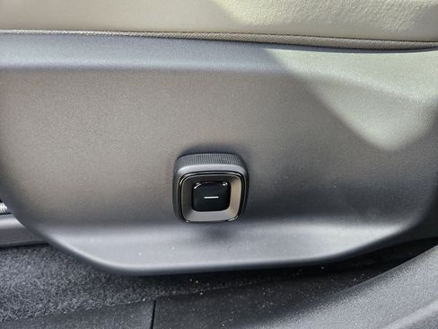 New 2026 Volvo EX30 Cross Country Ultra w/ Protection Package Premier image 9