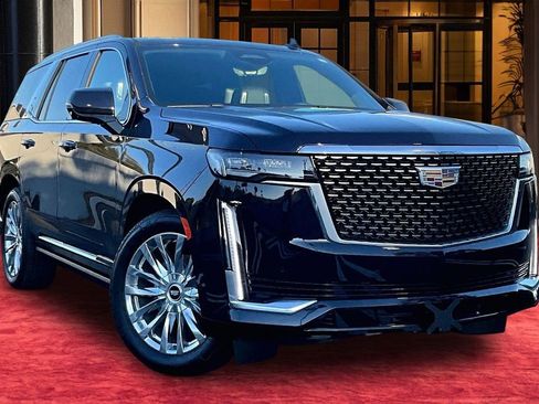 Used 2024 Cadillac Escalade Premium Luxury w/ Performance Package image 2