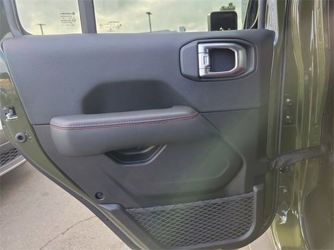 Used 2023 Jeep Wrangler Unlimited Rubicon 4xe image 14