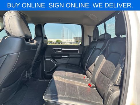 Used 2022 RAM 1500 Laramie AWD/4WD image 11