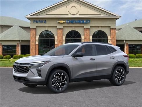 New 2026 Chevrolet Trax RS w/ Sunroof Package FWD image 3