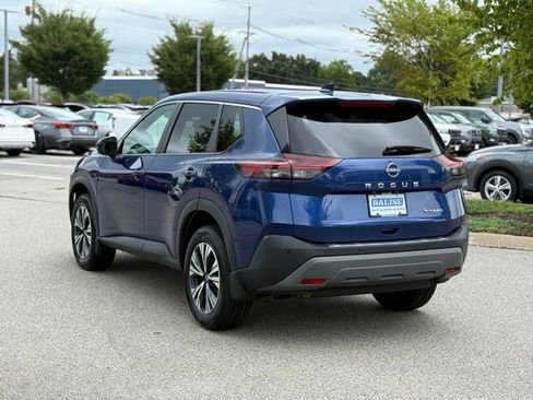 Certified 2022 Nissan Rogue SV image 7