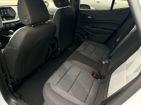 New 2026 Chevrolet Trax RS w/ Sunroof Package image 15