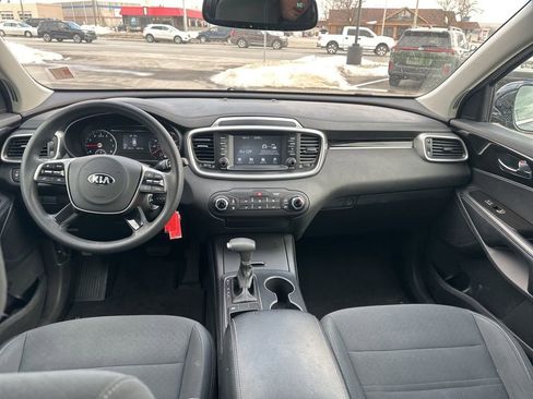 Used 2019 Kia Sorento LX image 27