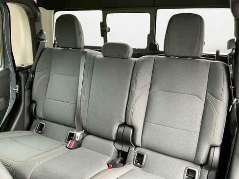 New 2025 Jeep Gladiator Sport image 9