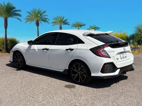 Used 2018 Honda Civic Sport image 3