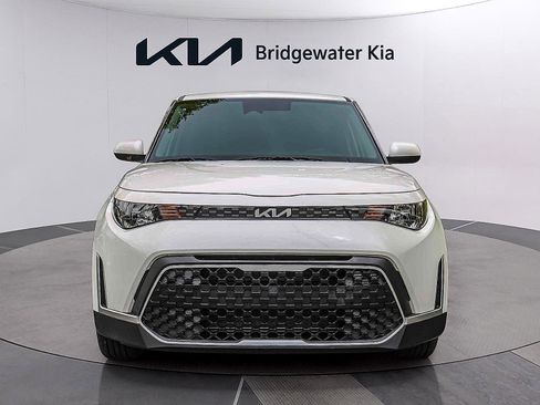 Certified 2025 Kia Soul LX w/ LX Technology Package FWD image 6